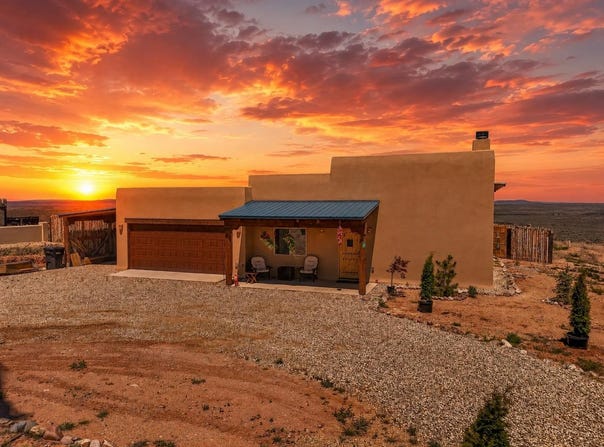 6 Calle Sabrosa, Ranchos de Taos, NM 87557