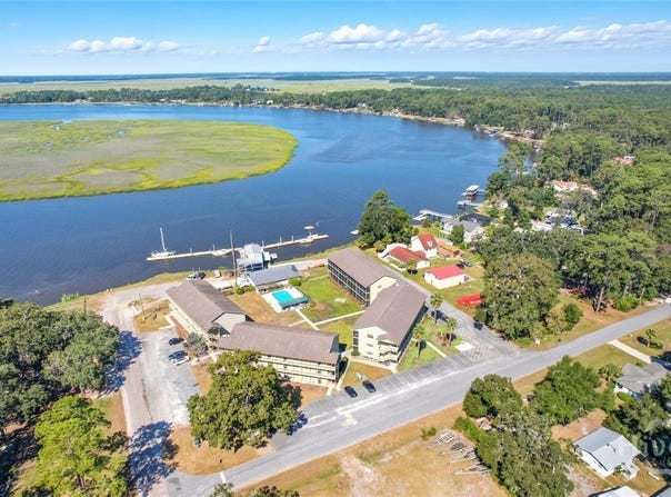 207 Azalea Road, Midway, GA 31320