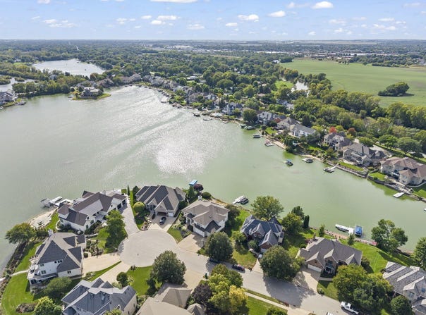 13258 Lakepoint Drive, Plainfield, IL 60585