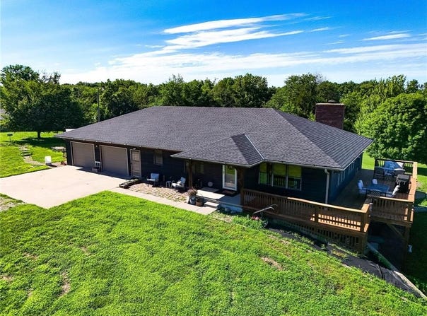 20449 N US 169 Highway, St Joseph, MO 64505