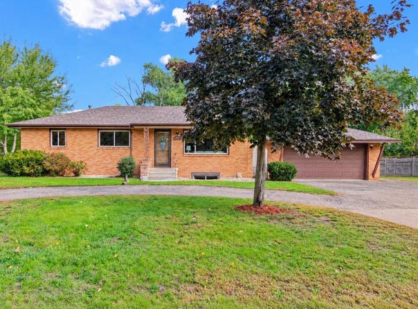 6516 Georgia Avenue N, Brooklyn Park, MN 55428