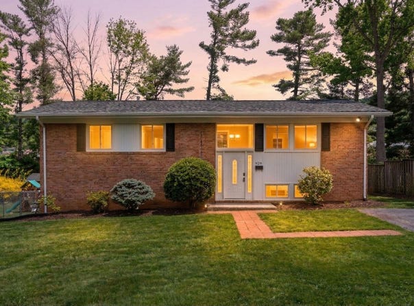 924 WASHINGTON AVE, WAYNESBORO, VA 22980