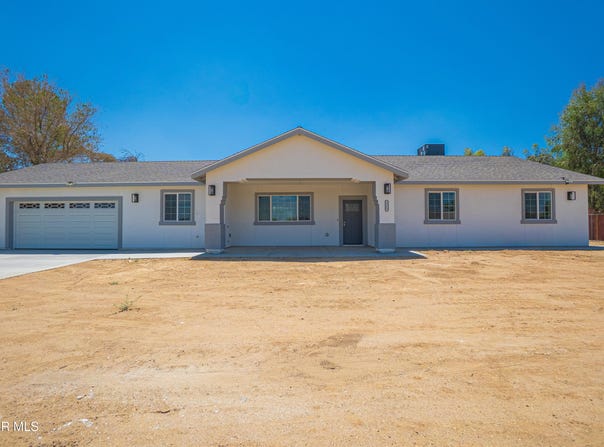 9860 E Ave S-8, Littlerock, CA 93543