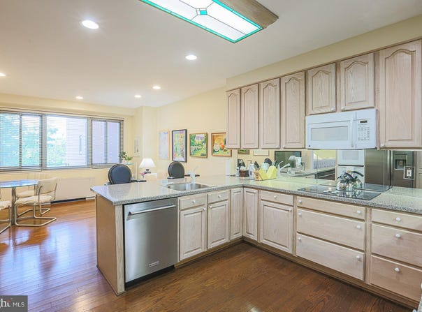 11 SLADE, PIKESVILLE, MD 21208