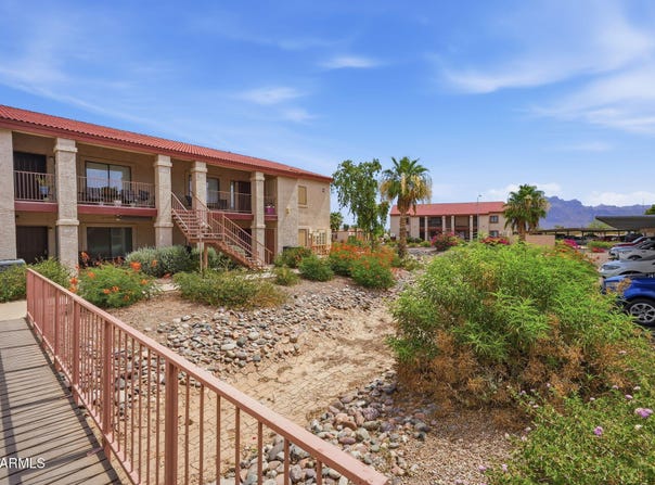 1440 N Idaho Road, Apache Junction, AZ 85119