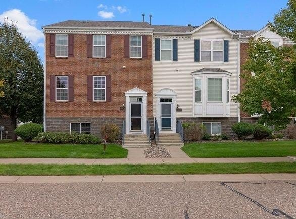 15826 Frisian Lane, Apple Valley, MN 55124