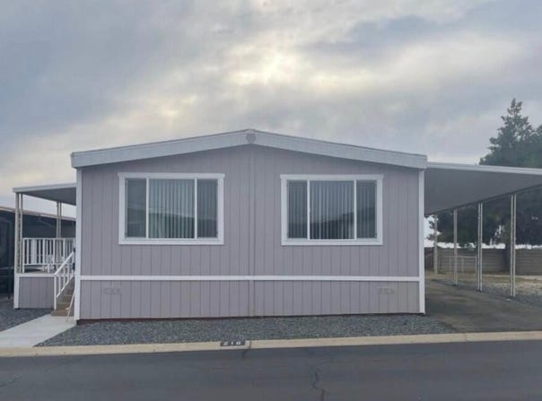 720 E Worth Avenue, Porterville, CA 93257