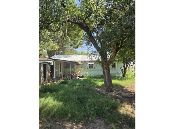 404 E 3rd Street, Idalou, TX 79329