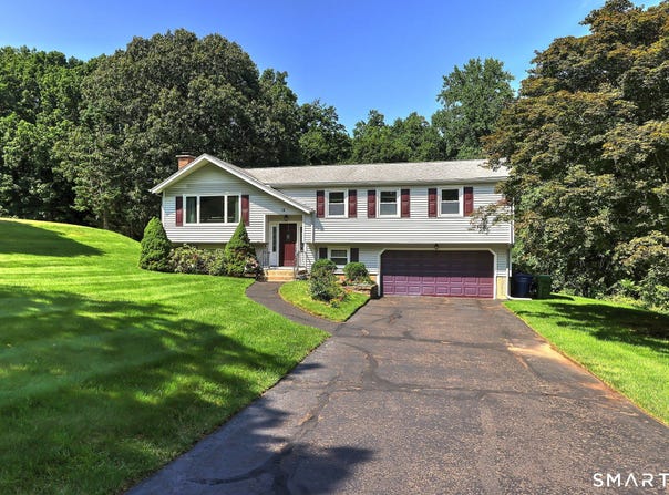 14 Longview Lane, Wallingford, CT 06492