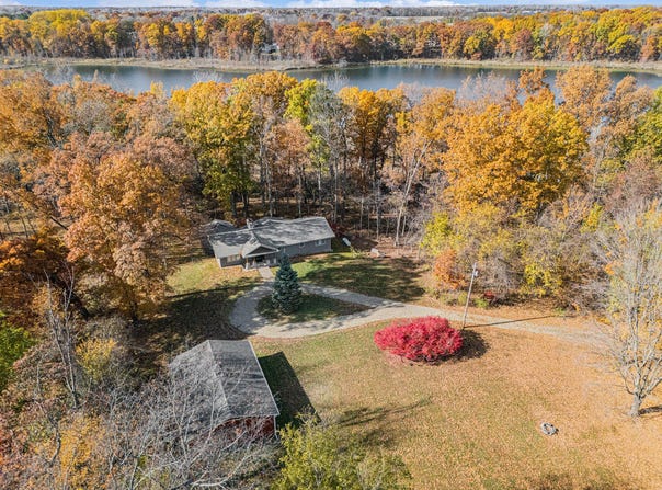 370 Kowalski Drive, Tekonsha, MI 49092
