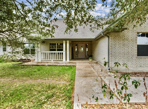 20808 Sandy Brown Ln, Webberville, TX 78621