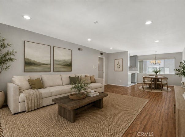 12801 Moorpark Street, Studio City, CA 91604