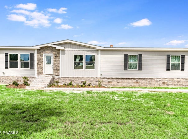 155 Oak Manor Road, Rayne, LA 70578