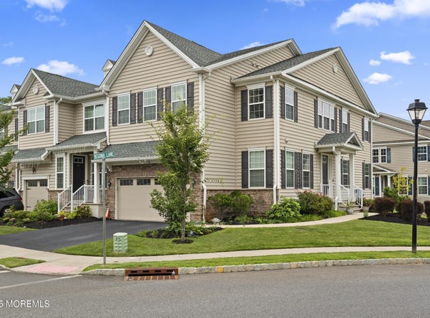 58 Begonia Lane, Monroe, NJ 08831