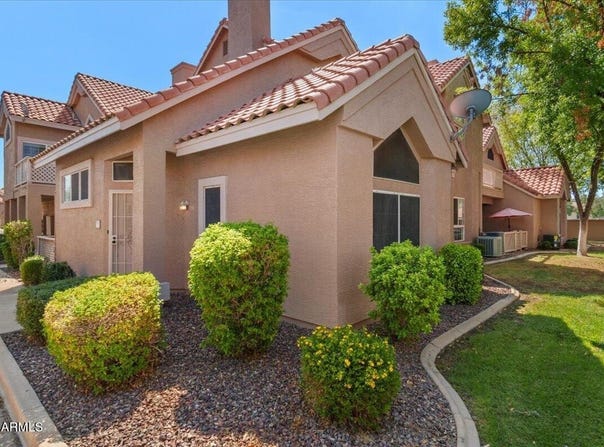 1633 E LAKESIDE Drive, Gilbert, AZ 85234
