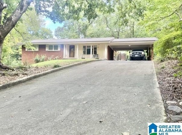 433 HUNTINGDON DRIVE, SYLACAUGA, AL 35150