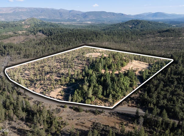 3300 Waldo Road, Cave Junction, OR 97523