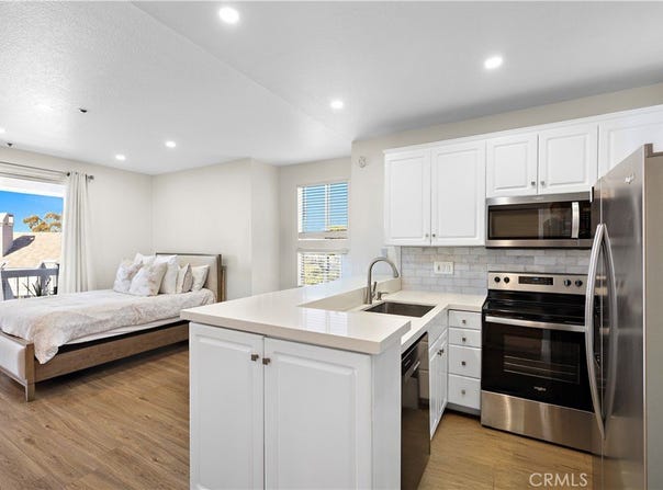 20301 Bluffside, Huntington Beach, CA 92646