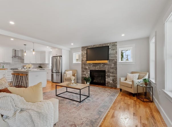 688 Westford St, Lowell, MA 01851
