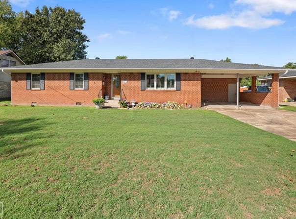 120 NE Brewer Drive, Walnut Ridge, AR 72476