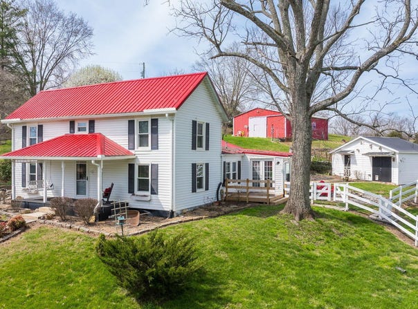1005 Old Snapps Ferry Rd, Chuckey, TN 37641