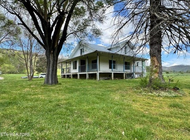 112 Shiloh Rd, Crawford, TN 38554-3800