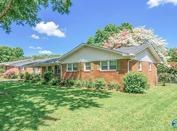 1014 9th Street NW, Arab, AL 35016