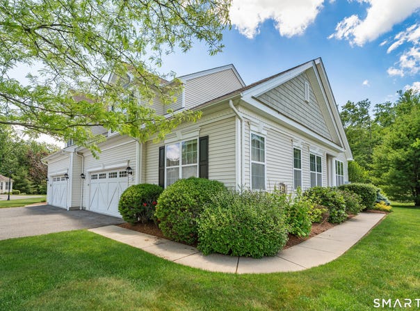 10 Ash Lane, Prospect, CT 06712