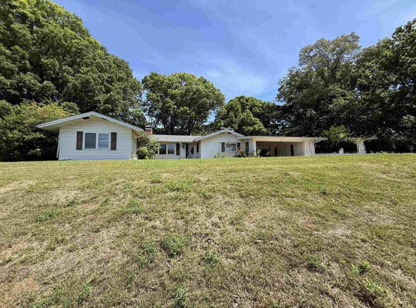 300 Neill Road, Helena, AR 72342