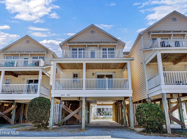 818 N New River Drive, Surf City, NC 28445