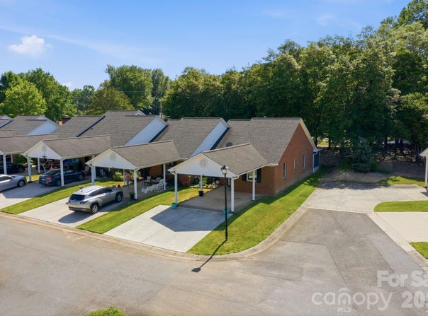 19980 Oak Leaf Circle, Cornelius, NC 28031