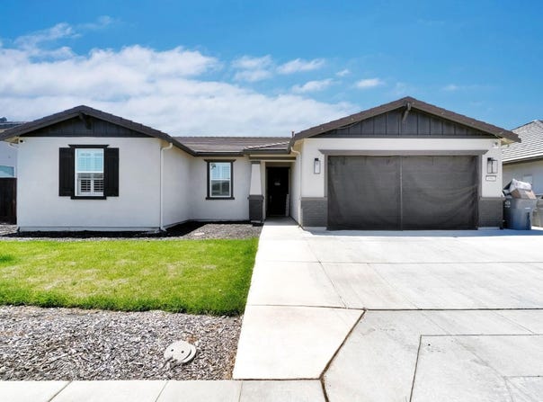 3586 White Sands Drive, Madera, CA 93637
