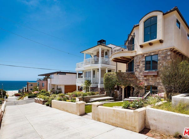 221 3rd St, Manhattan Beach, CA 90266