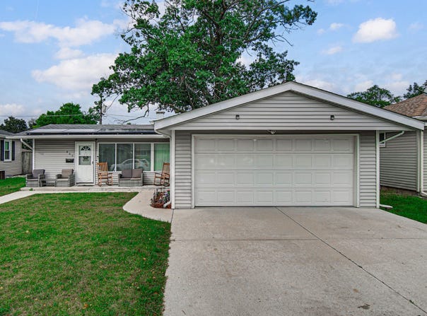 809 Westshire Drive, Joliet, IL 60435