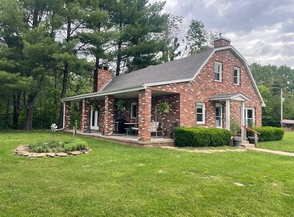 3464 Pheasant Ln, Rushville, IL 62681