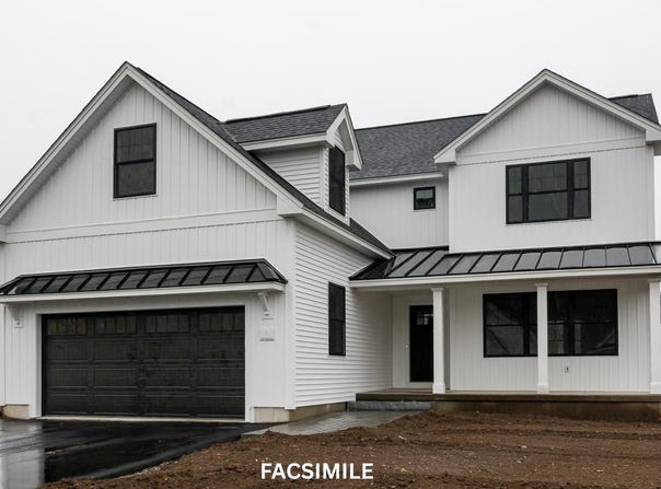 12 Robin Way, Chester, NH 03036