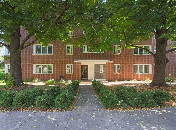 7200 W OAK Avenue, River Forest, IL 60305