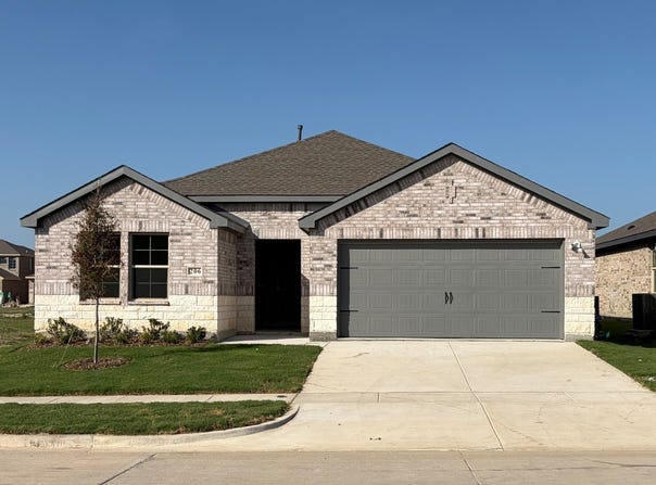 206 Van Horn Drive, Terrell, TX 75160