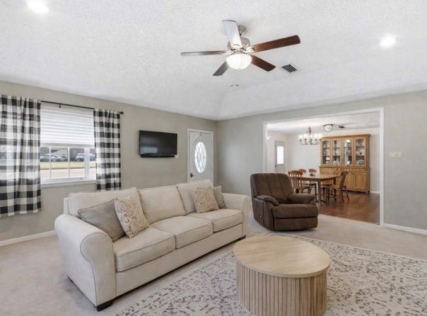 1224 N Texas Street, De Leon, TX 76444