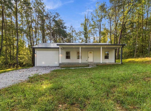 221 Pine Tree Circle Drive, Nancy, KY 42544