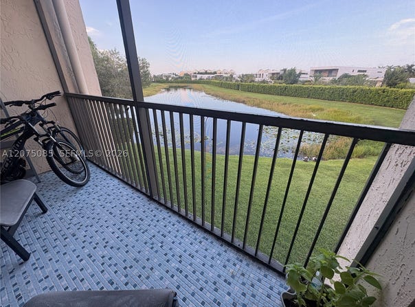 16471 Blatt Blvd, Weston, FL 33326