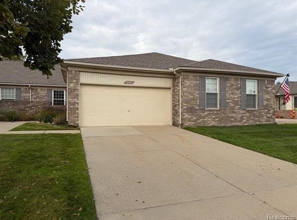 50261 Pepper Tree Drive, Macomb Twp, MI 48044