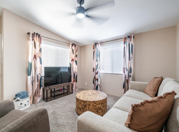 608 Ironstone Drive, Apache Junction, AZ 85119