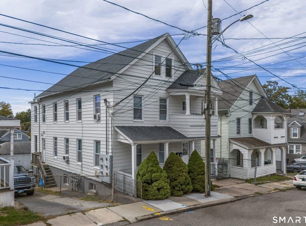 New London, CT 06320