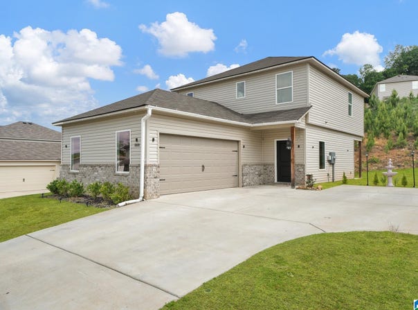8808 ROCKHAMPTON DRIVE, LEEDS, AL 35094