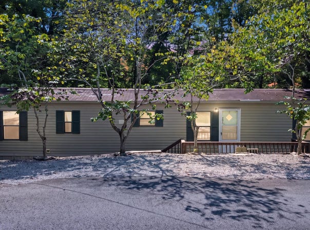 435 George Hardwick Road, Bronston, KY 42518
