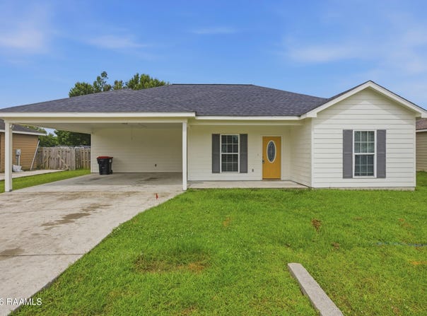 211 Stoneridge Drive, Duson, LA 70529