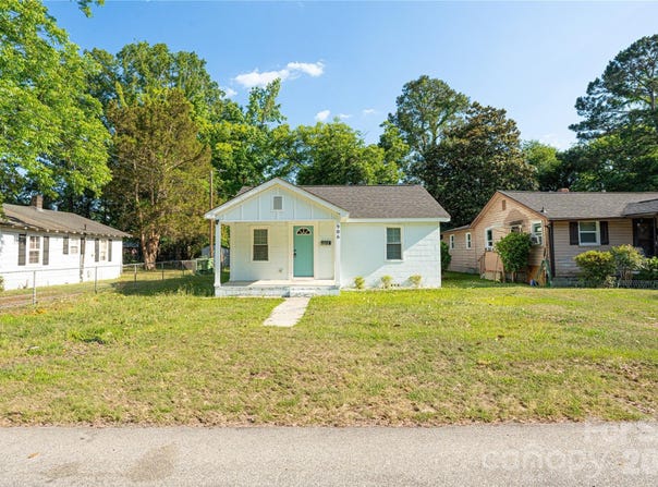 906 Gladstone Street, Florence, SC 29501