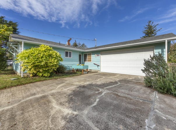 363 NE 8th Street, Newport, OR 97365