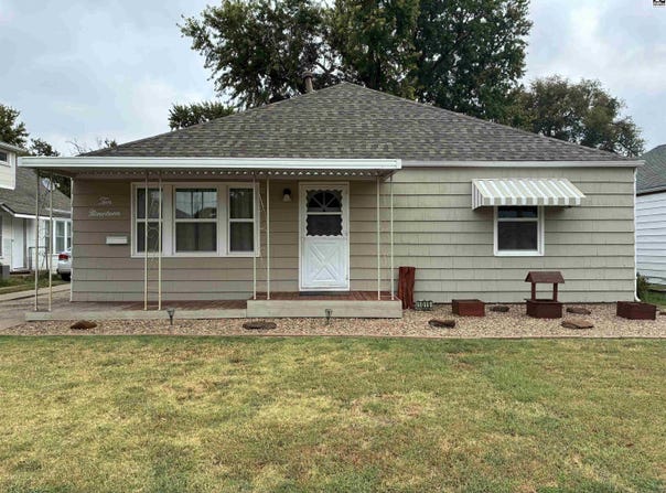 1019 S Chestnut St, McPherson, KS 67460